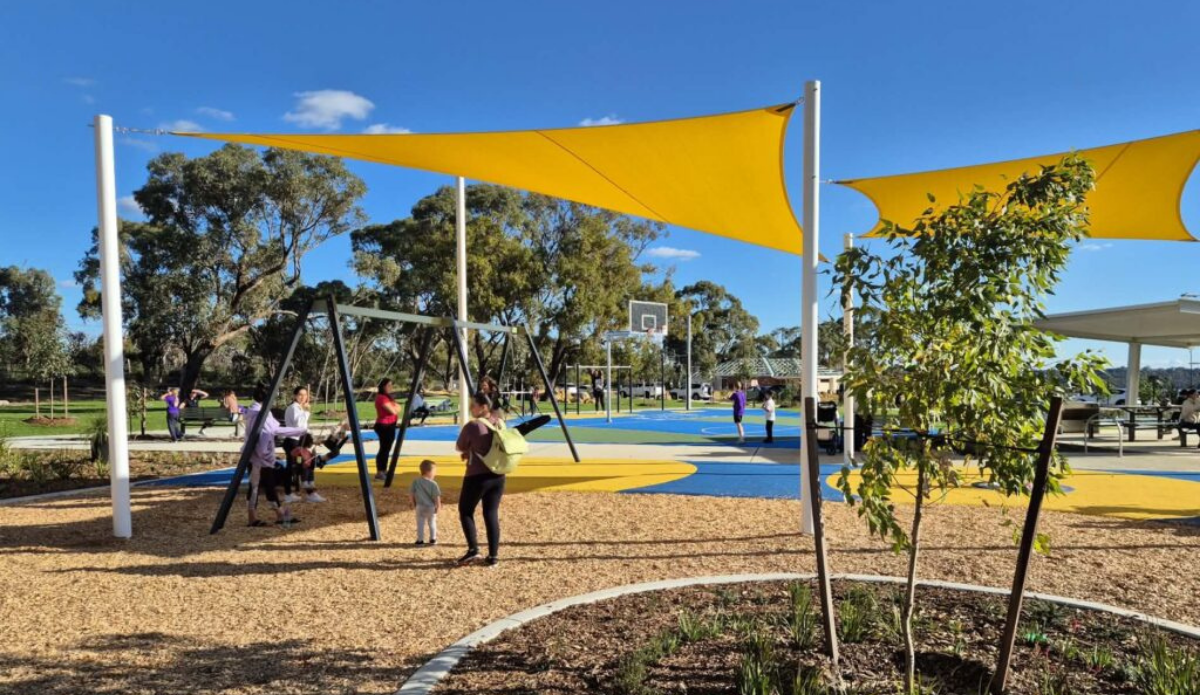 Kids in Gumnut park
